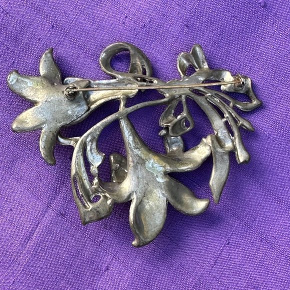 Vintage 1930s  - 1940s Art Deco or Nouveau Large Pave Rhinestone Lily Brooch Pin - Picture 8 of 14